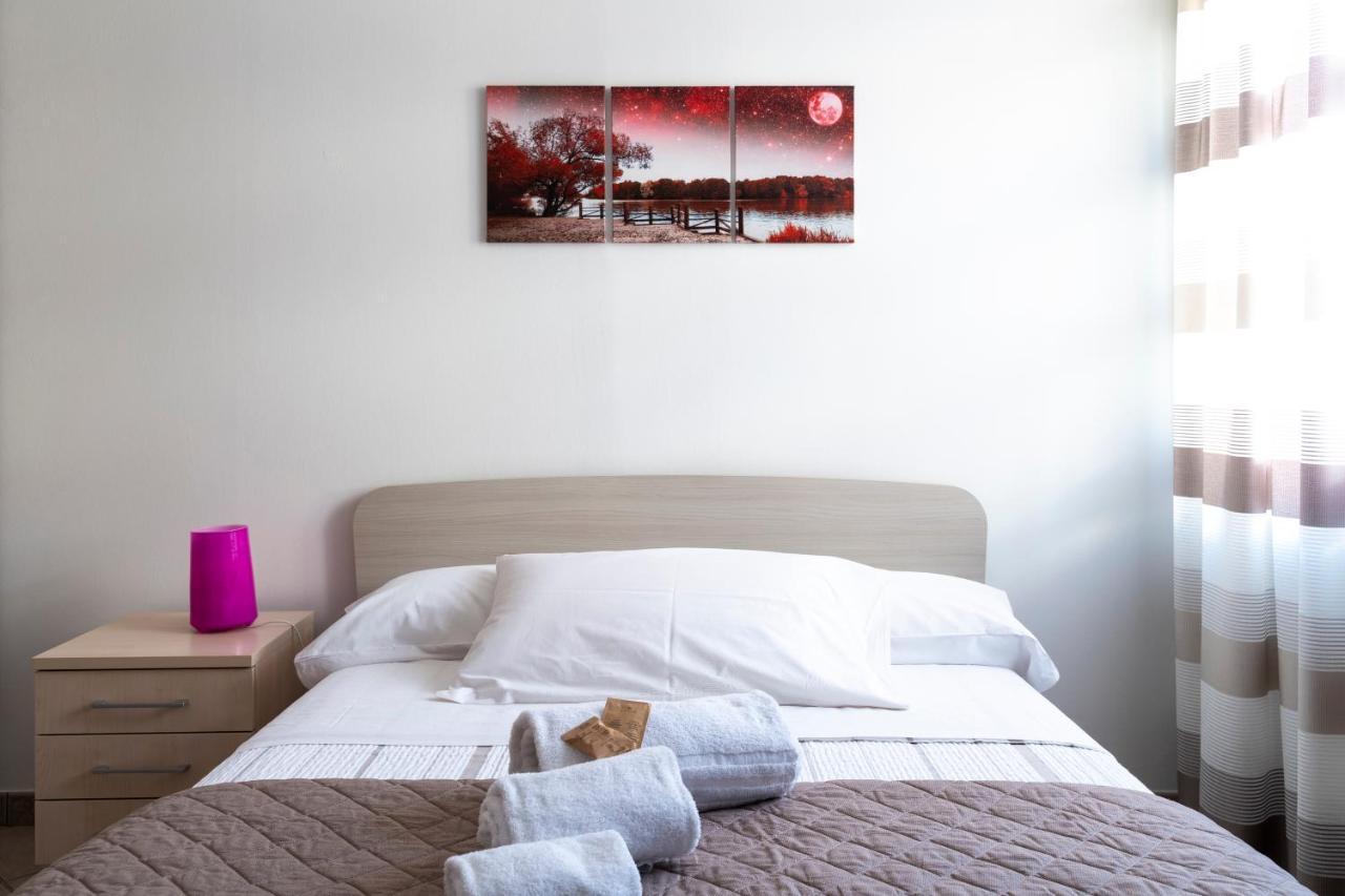 A 2 Passi Da Alba With 6 Beds Apartment Rodello Luaran gambar
